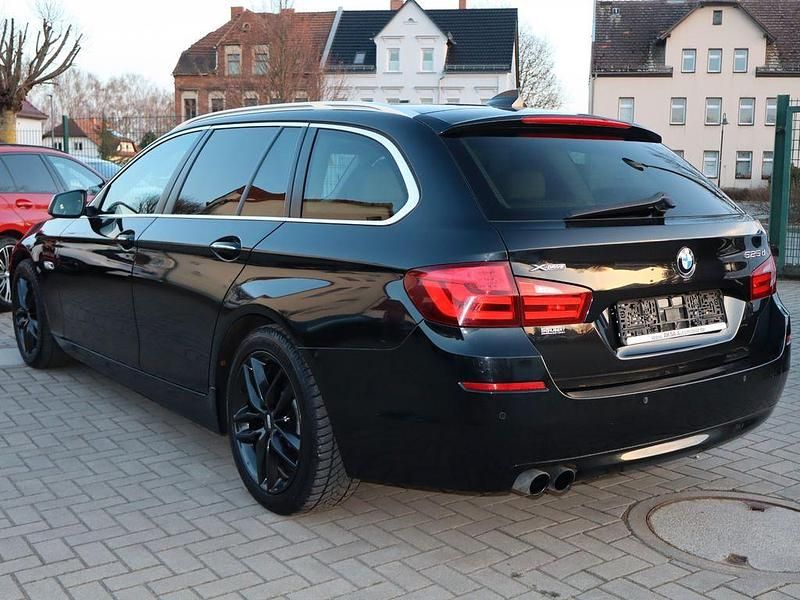 Gebraucht BMW 525 218 PS (160 kW) 2013 Schwarz Kombi