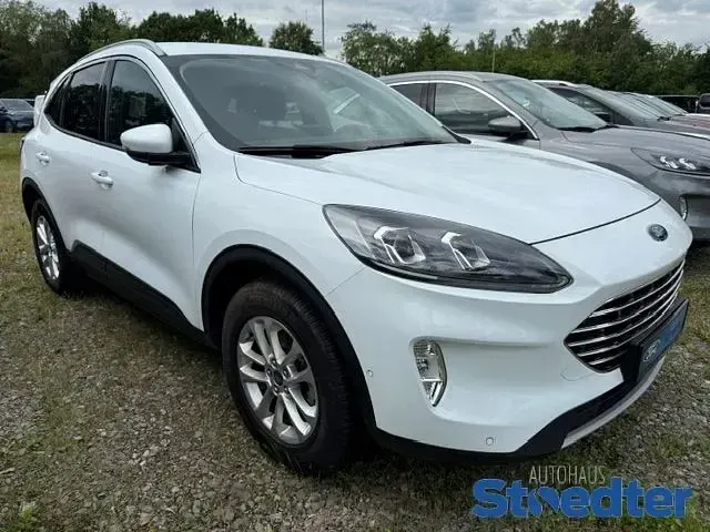 Gebraucht Ford Kuga Titanium 152 PS (111 kW) 2022 Weiß SUV