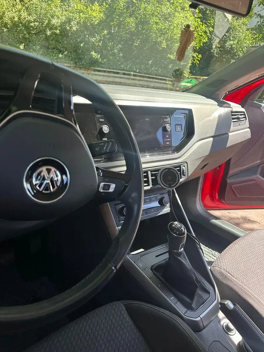 Gebraucht VW Polo Comfortline 75 PS (55 kW) 2017 Rot Kleinwagen