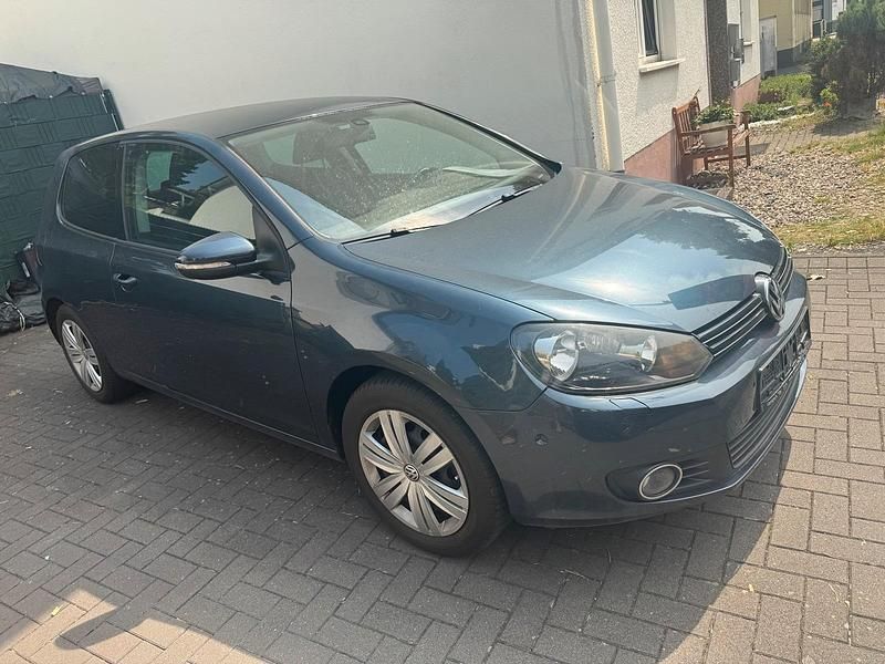 Blau Gebraucht 2010 VW Golf VI Highline Limousine | 3.500 € (Superpreis) - Bild 1/4