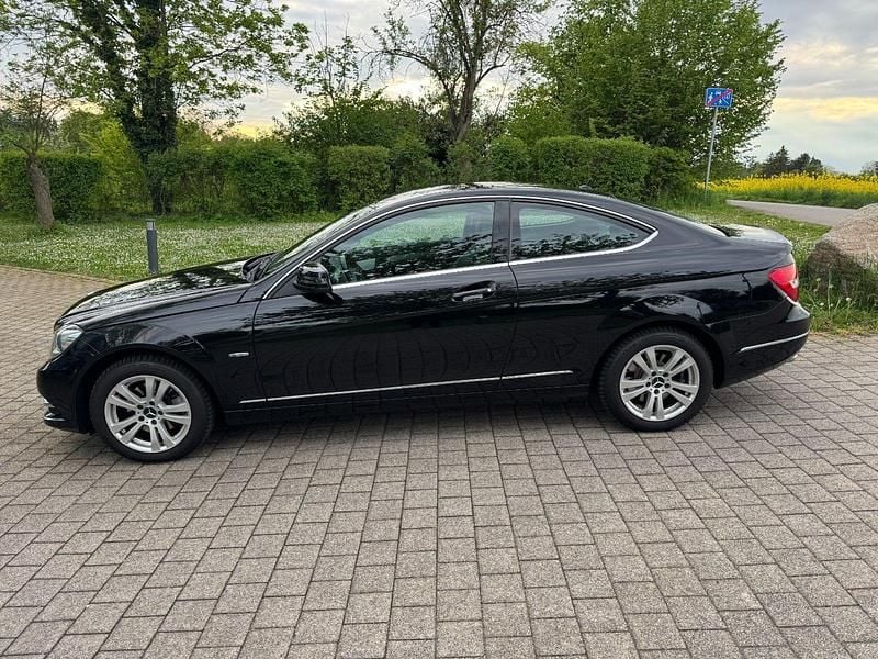Gebraucht Mercedes C250 204 PS (150 kW) 2012 Schwarz Coupé