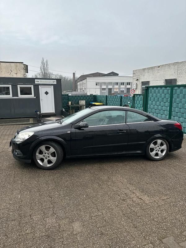 Gebraucht Opel Astra Cabriolet 105 PS (77 kW) 2007 Schwarz Cabrio