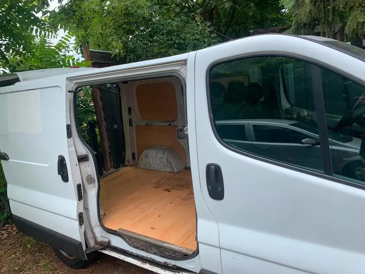 Gebraucht Opel Vivaro 101 PS (74 kW) 2002 Weiß Van / Kleinbus