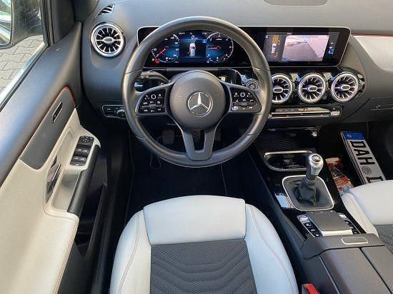 Gebraucht Mercedes B160 Style 95 PS (69 kW) 2019 Schwarz Van / Kleinbus