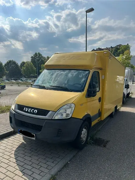 Occasion Iveco Daily 106 ch (77 kW) 2010 Jaune Van