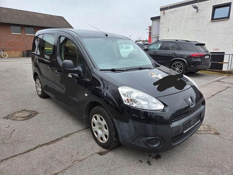 Gebraucht Peugeot Partner Comfort 90 PS (66 kW) 2014 Schwarz Van / Kleinbus