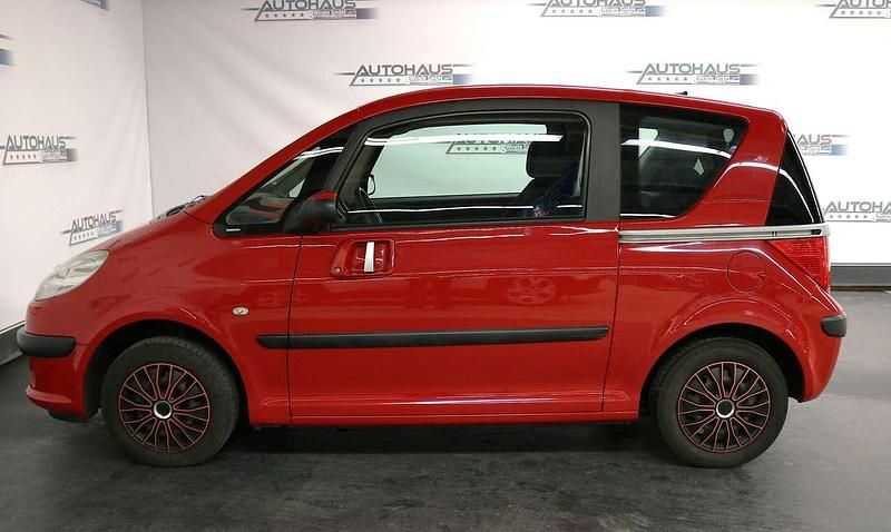 Gebraucht Peugeot 1007 Premium 73 PS (53 kW) 2007 Farbe rot aden/deckende Van / Kleinbus