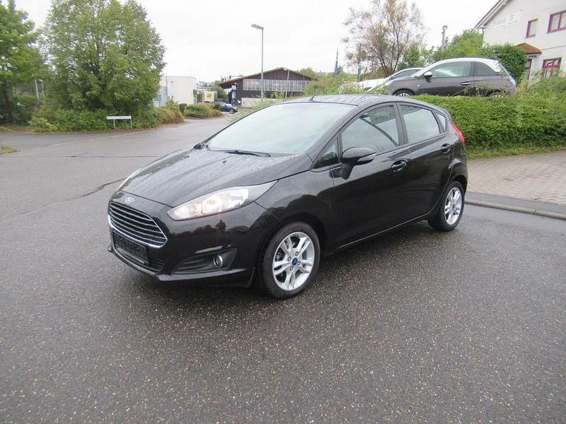 Schwarz Gebraucht 2015 Ford Fiesta Trend Kleinwagen | 7.400 € (Fairer Preis) - Bild 1/4