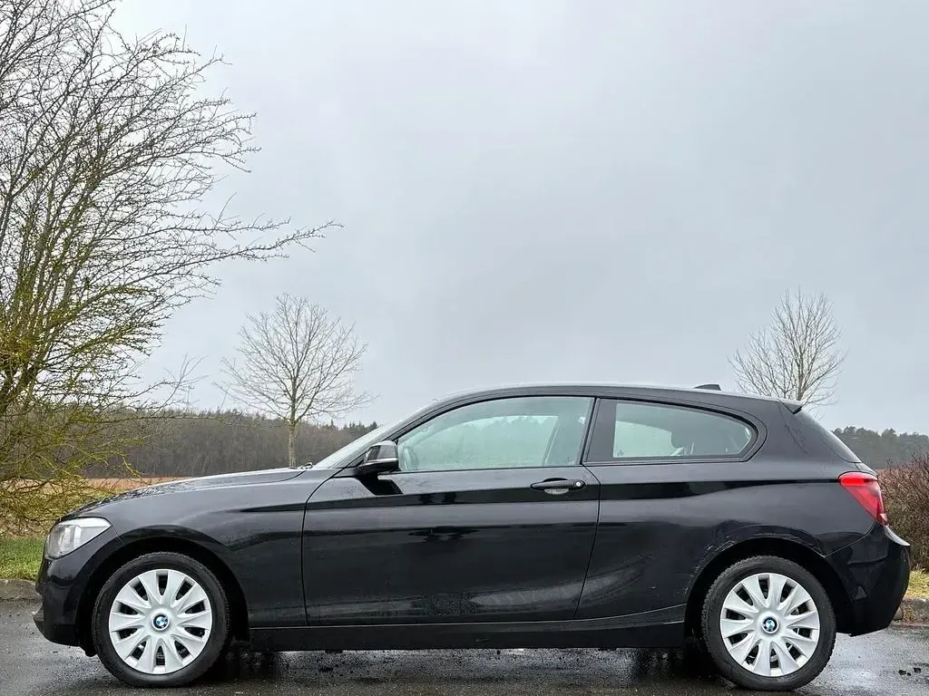 Gebraucht BMW 114 Urban Line 102 PS (75 kW) 2013 Schwarz Kleinwagen