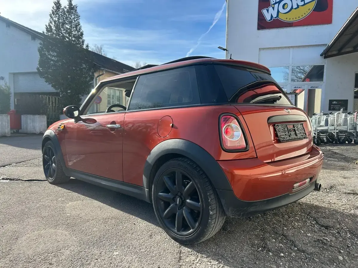 Używany Mini Cooper 98 KM (72 kW) 2012 Pomarańczowy Hatchback