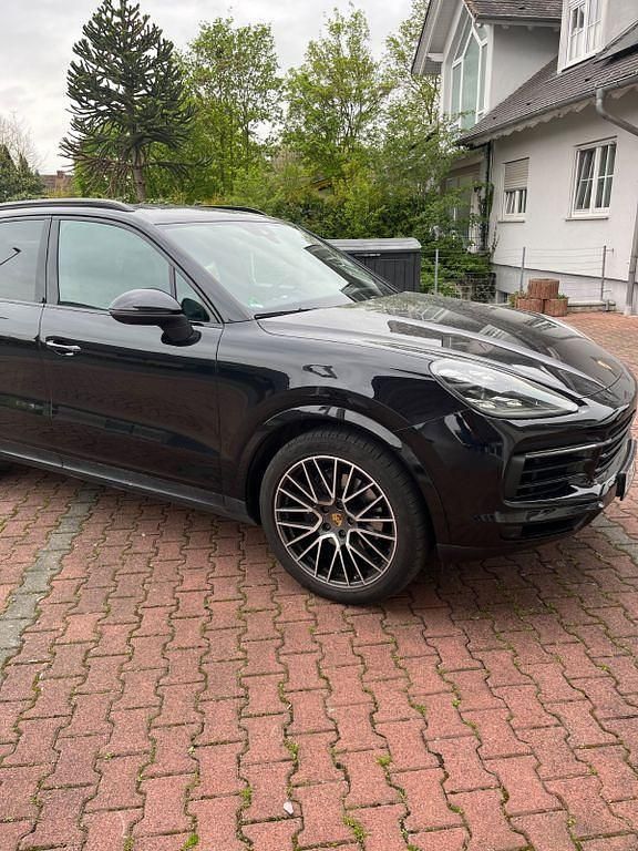 Second-hand Porsche Cayenne 340 CP (250 kW) 2017 Negru SUV