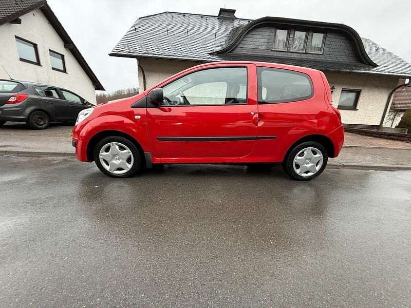 Gebraucht Renault Twingo 58 PS (42 kW) 2010 Rot Kleinwagen