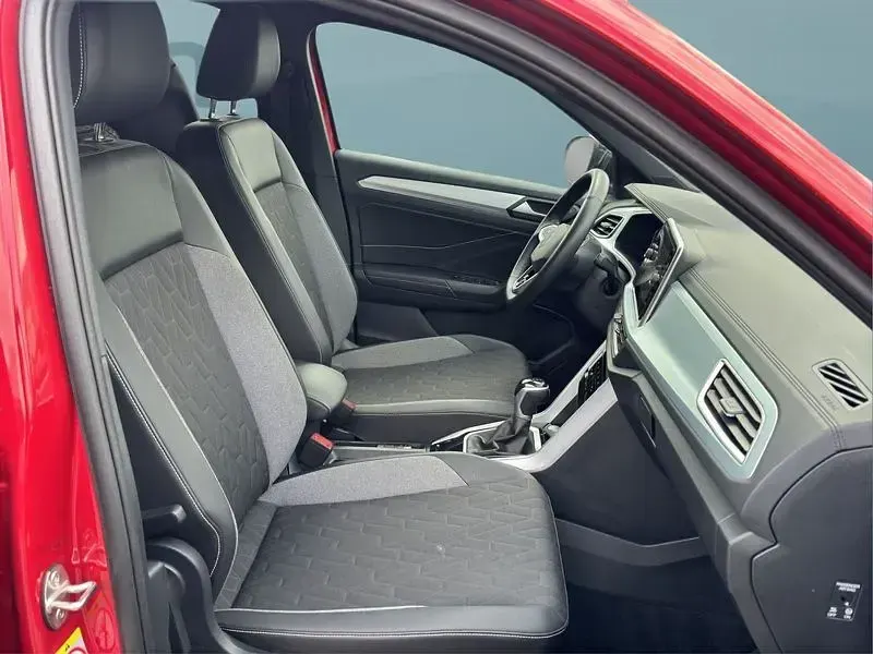 Gebraucht VW T-Roc 150 PS (110 kW) 2024 Rot SUV