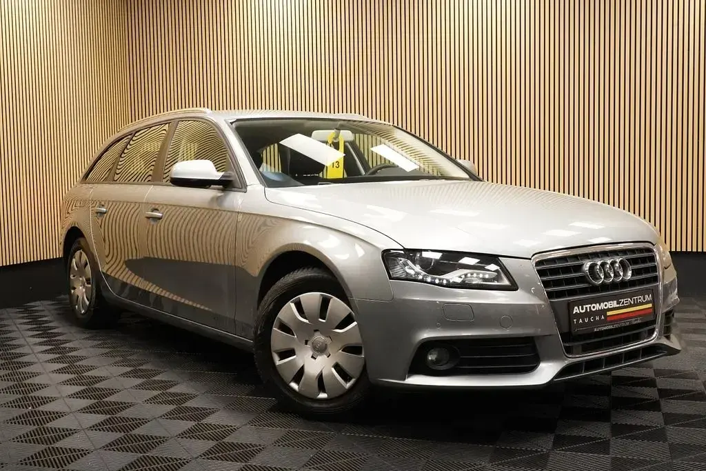 Gebraucht Audi A4 Attraction 160 PS (117 kW) 2010 Grau Kombi
