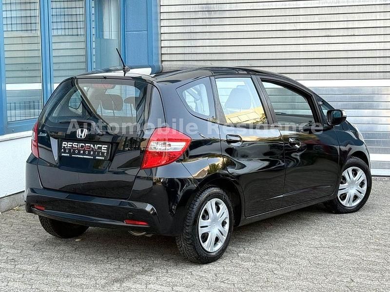 Gebraucht Honda Jazz Trend 99 PS (72 kW) 2011 Schwarz Kleinwagen