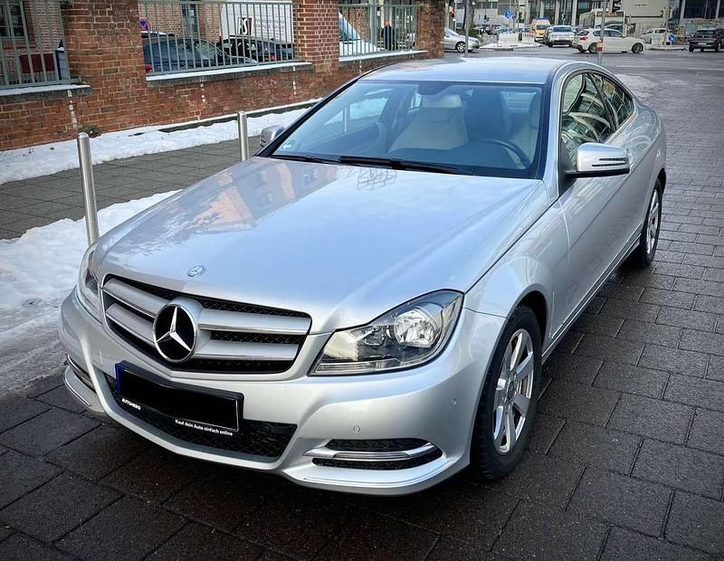 Gebraucht Mercedes C180 Edition 156 PS (114 kW) 2015 Silber Coupé
