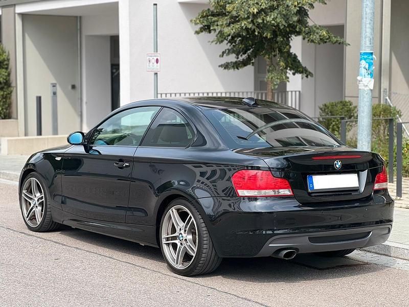 Schwarz Gebraucht 2008 BMW 123 Coupé M Performance Coupé | 6.800 € - Bild 1/4