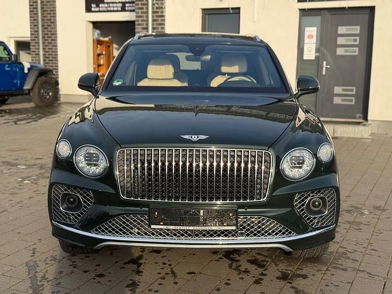 Gebraucht Bentley Bentayga 549 PS (403 kW) 2022 Grün SUV
