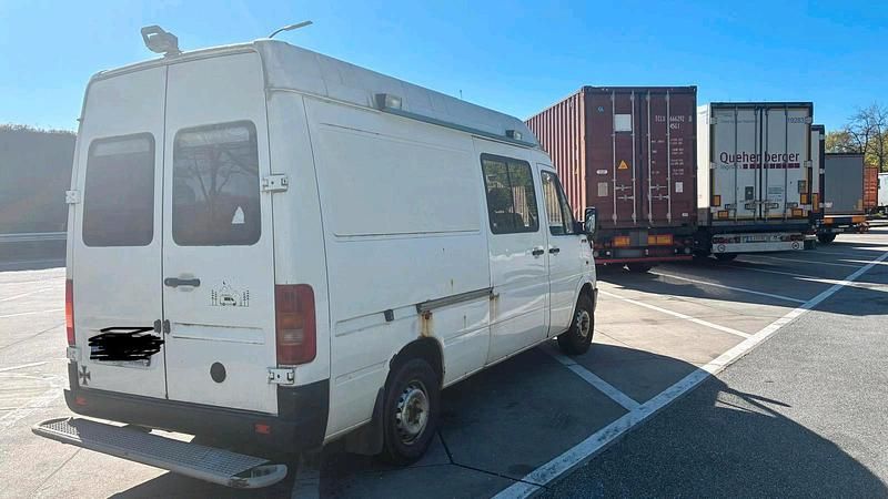 Second-hand VW LT 109 CP (80 kW) 2001 Alb Monovolum
