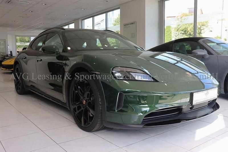 Grün Gebraucht 2024 Porsche Taycan 4S Cross Turismo Limousine | 119.800 € - Bild 1/4