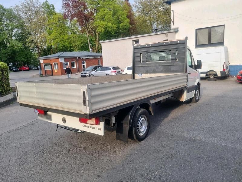 Second-hand VW Crafter 109 CP (80 kW) 2009 Alb Van