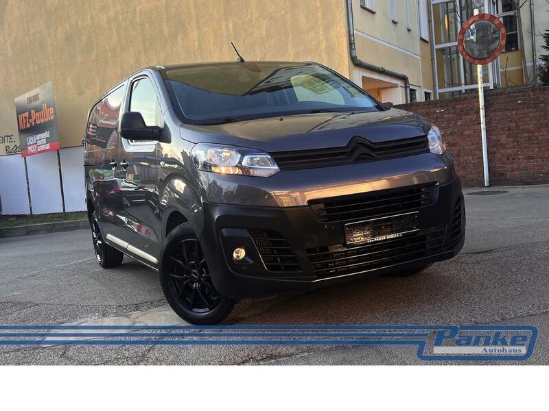 Grau Gebraucht 2019 Citroën Jumpy Van / Kleinbus | 10.990 € (Fairer Preis) - Bild 1/4