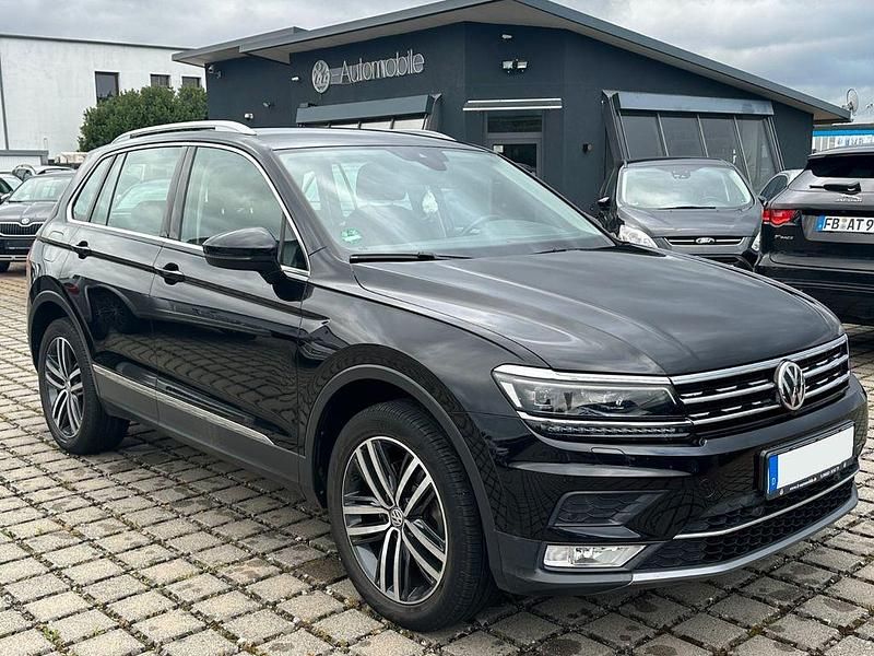 Schwarz Gebraucht 2016 VW Tiguan Highline SUV | 19.800 € (Guter Preis) - Bild 1/4
