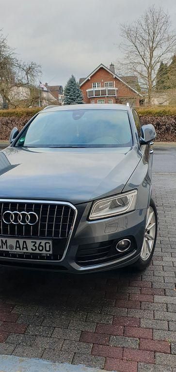 Grau Gebraucht 2015 Audi Q5 SUV | 16.300 € (Fairer Preis) - Bild 1/4