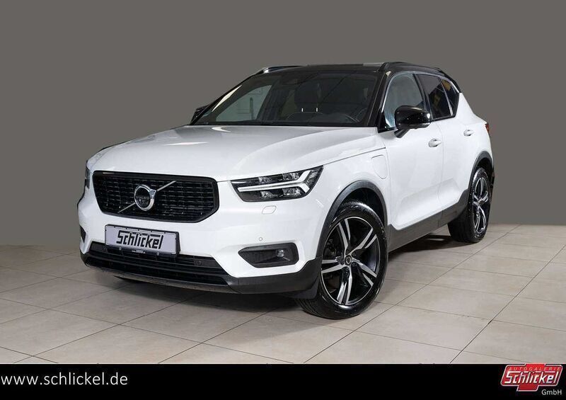 Crystal white / metallic Gebraucht 2020 Volvo XC40 R-Design SUV | 29.550 € (Superpreis) - Bild 1/4