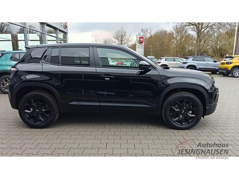 Neu Jeep Avenger 110 PS (80 kW) 2026 Schwarz SUV