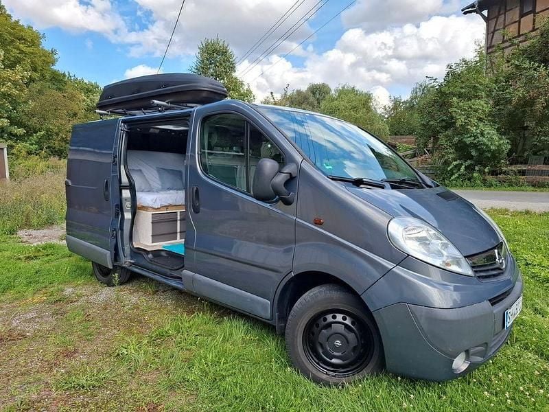 Grau Gebraucht 2011 Opel Vivaro Van / Kleinbus | 5.500 € (Superpreis) - Bild 1/4