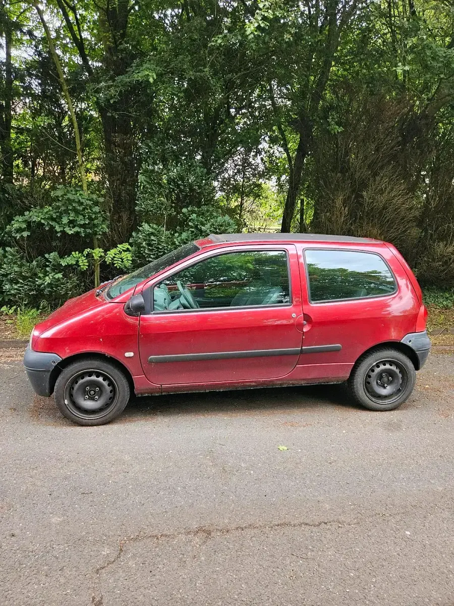 Używany Renault Twingo 58 KM (42 kW) 2009 Czerwony Hatchback