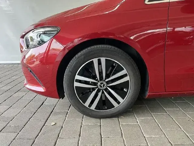 Gebraucht Mercedes B250e 218 PS (160 kW) 2022 Kleinwagen