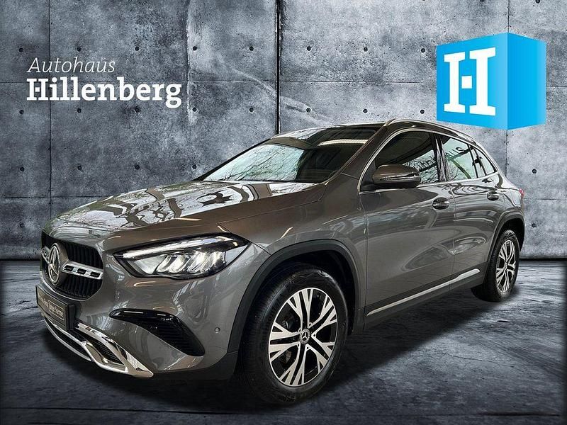 Grau Gebraucht 2024 Mercedes GLA200 Advanced SUV | 36.900 € (Guter Preis) - Bild 1/4