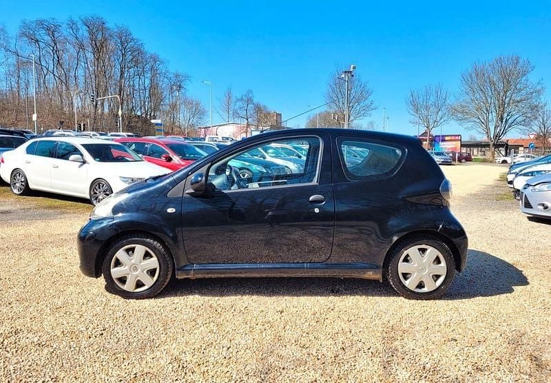 Gebraucht Toyota Aygo Cool 68 PS (50 kW) 2011 Schwarz Kleinwagen