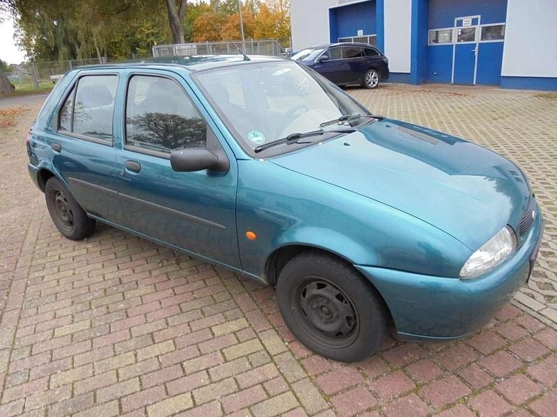 Gebraucht Ford Fiesta Style 50 PS (36 kW) 1999 Grün Kleinwagen