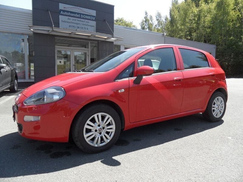 Rot Gebraucht 2017 Fiat Punto Lounge Kleinwagen | 6.150 € (Guter Preis) - Bild 1/4
