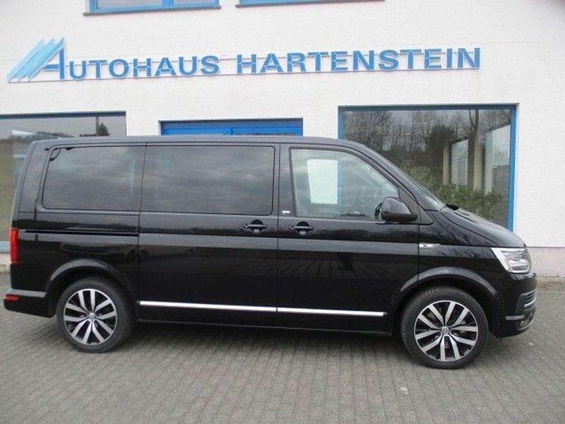 Gebraucht VW Transporter 204 PS (150 kW) 2016 Deep black perleffekt Van
