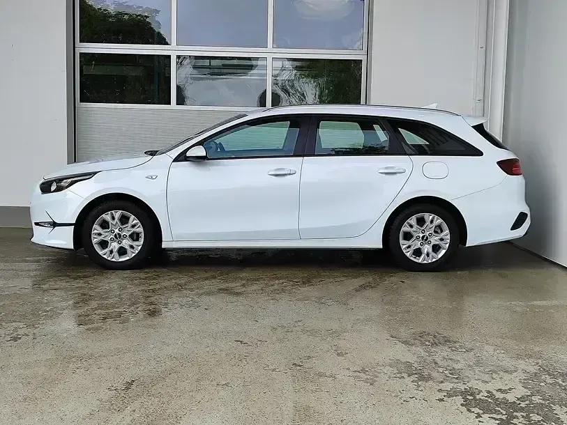 Gebraucht Kia Ceed Sportswagon Play 101 PS (74 kW) 2024 Weiß Kombi