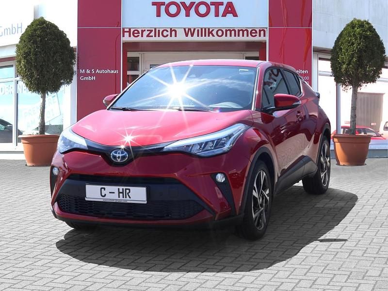Karminarot Gebraucht 2024 Toyota C-HR Team SUV | 29.900 € (Fairer Preis) - Bild 1/4