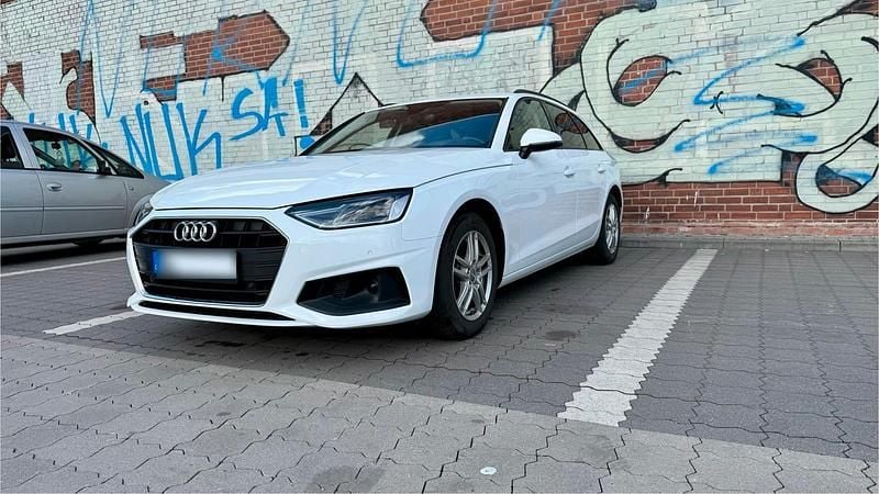 Gebraucht Audi A4 163 PS (119 kW) 2023 Weiß Kombi
