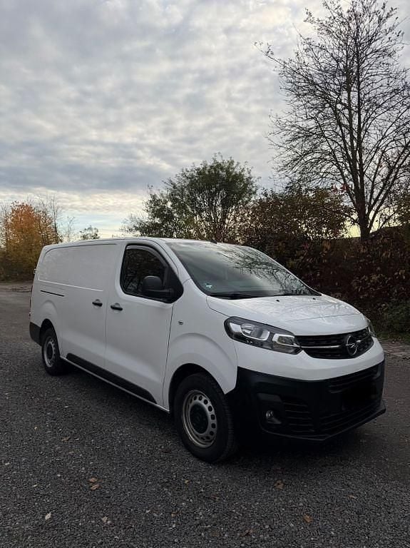 Second-hand Opel Vivaro 122 CP (89 kW) 2020 Alb Monovolum