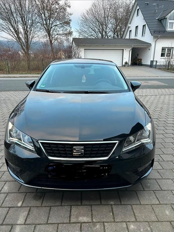 Schwarz Gebraucht 2020 Seat Leon Style Limousine | 15.580 € (Guter Preis) - Bild 1/4