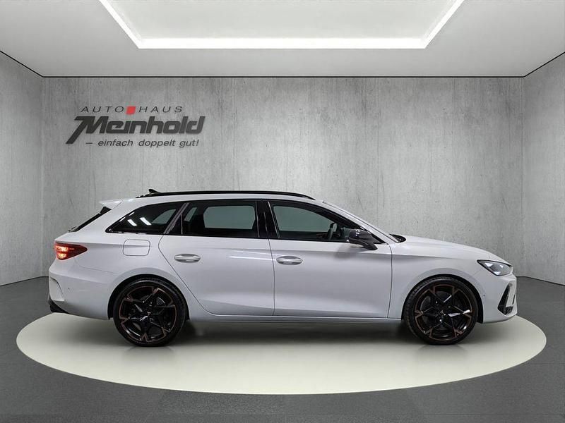 Gebraucht Cupra Leon VZ 333 PS (244 kW) 2025 Taigagrau Kombi