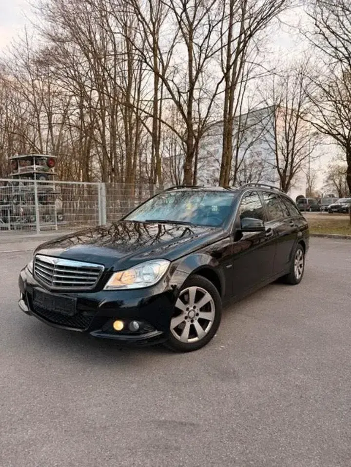 Gebraucht Mercedes C200 136 PS (100 kW) 2012 Schwarz Kombi