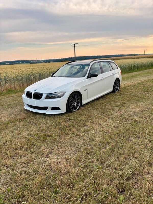 Weiß Gebraucht 2008 BMW 335 M Performance Kombi | 15.500 € (Fairer Preis) - Bild 1/4