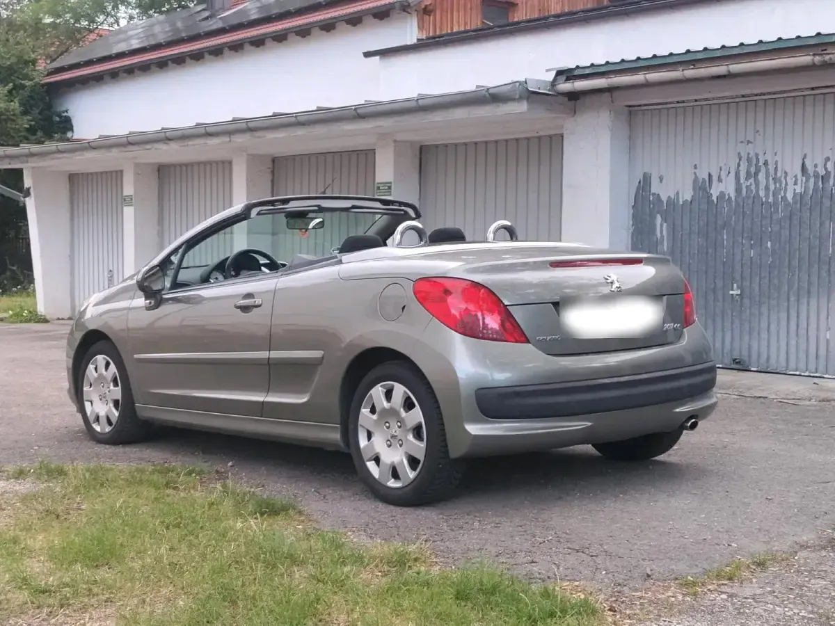 Gebraucht Peugeot 207 CC 120 PS (88 kW) 2008 Grau Cabrio