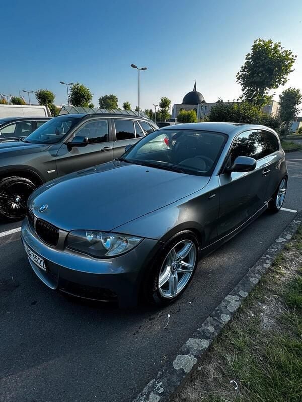 Grau Gebraucht 2011 BMW 120 M Sport Kleinwagen | 5.000 € (Superpreis) - Bild 1/4