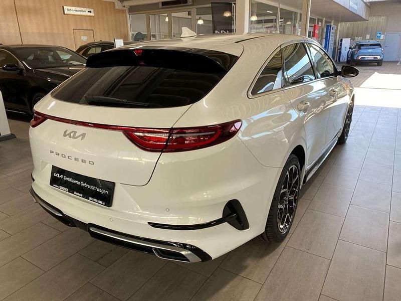Neu Kia ProCeed GT-Line 140 PS (102 kW) 2025 Weiß Kleinwagen