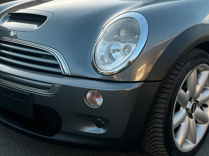 Gebraucht Mini Cooper S Chili 163 PS (119 kW) 2004 Dark silver metallic Kleinwagen